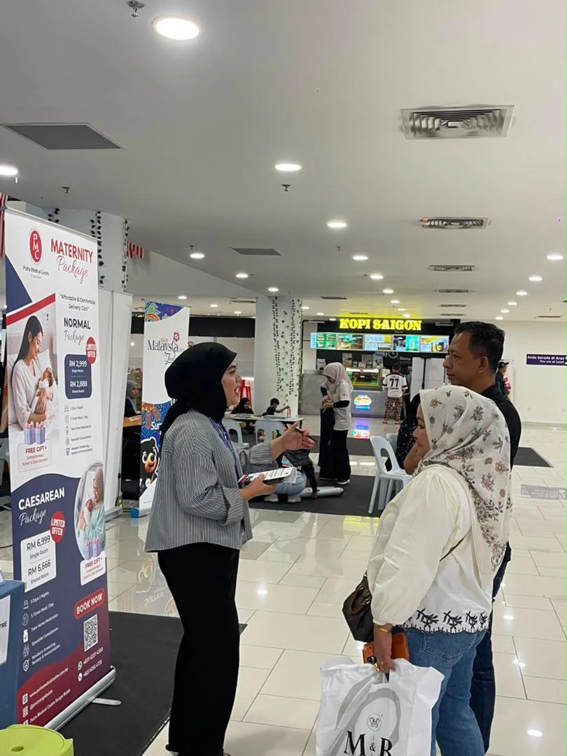 Putra Medical Centre basic health screening activity at TBG Mall, photo 2