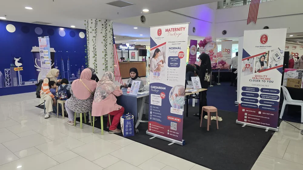 Putra Medical Centre basic health screening activity at TBG Mall, photo 5